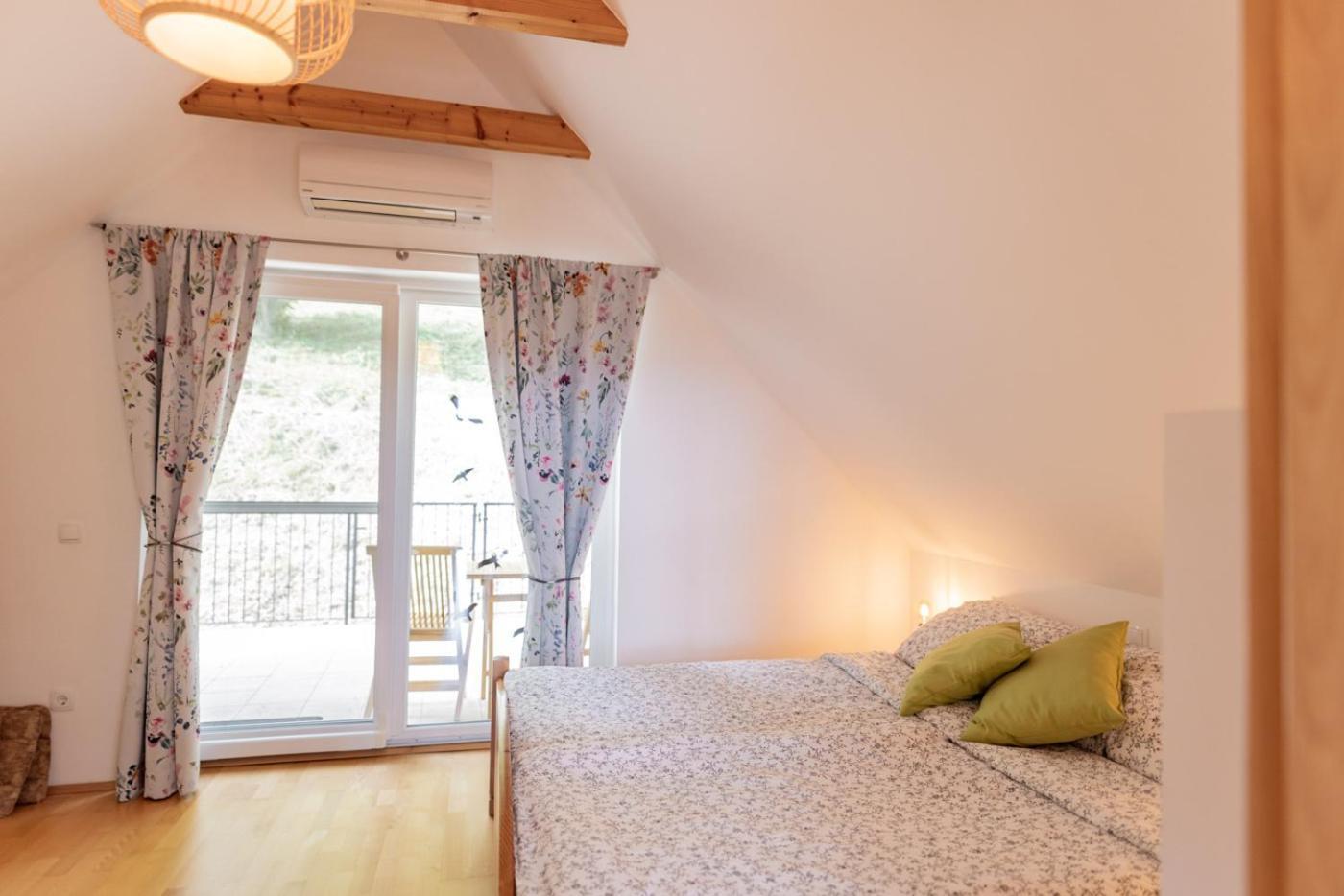 Winzerhaus Roemerstrasse 키체크 임 자우잘 외부 사진